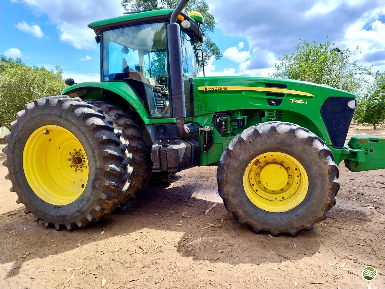 TRATOR JOHN DEERE JOHN DEERE 7230J Tração 4x4 Consulting Agro ITUVERAVA SÃO PAULO SP